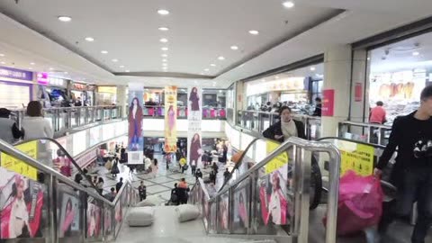 杭州四季青 華東服裝批發的“流量心臟”與財富密碼