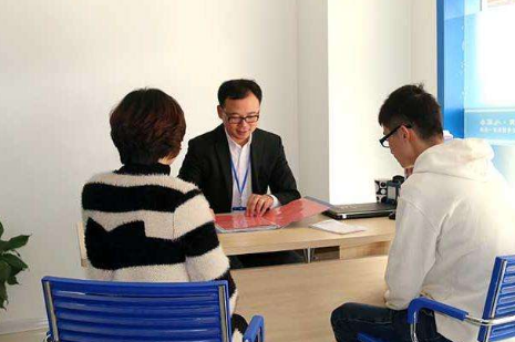 教育咨詢與企業(yè)管理咨詢的核心工作內(nèi)容對比解析